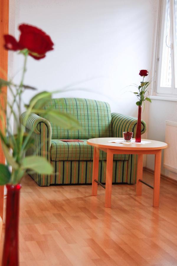 Raiffeisenhof Appartements 에렌하우센 외부 사진