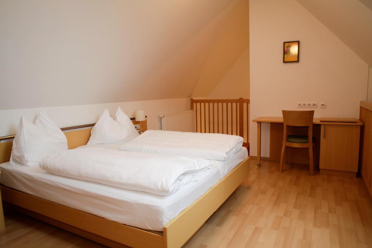 Raiffeisenhof Appartements 에렌하우센 외부 사진